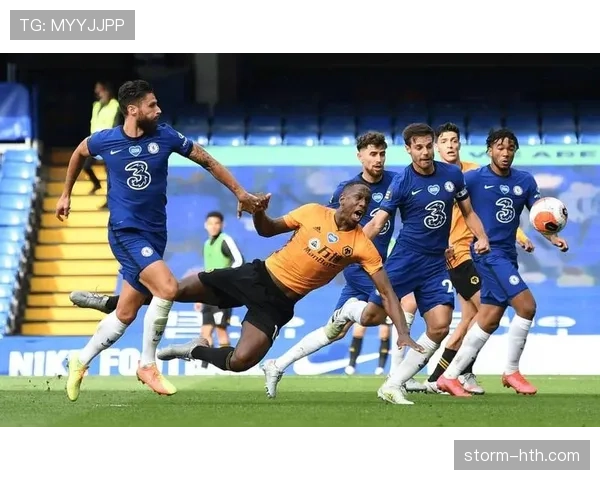 英超狼队保级战持续胶着,近期表现关乎赛季命运 英超狼队保级战持续胶着,近期表现关乎赛季命运